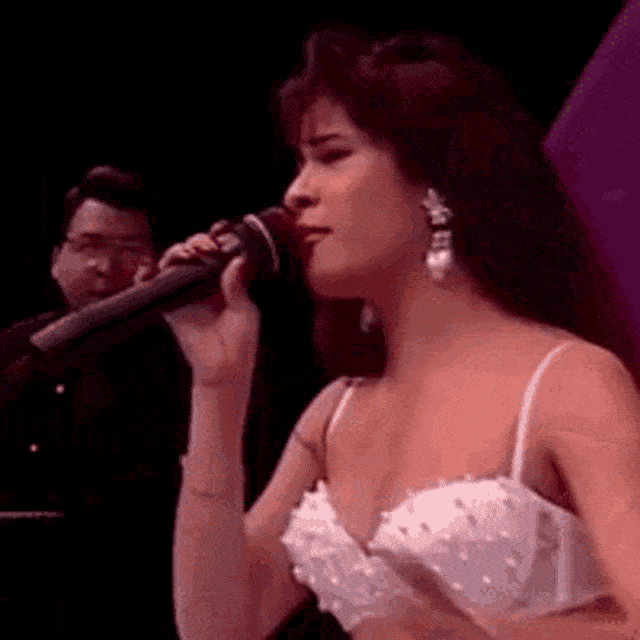 Selena Quintanilla Gif IceGif