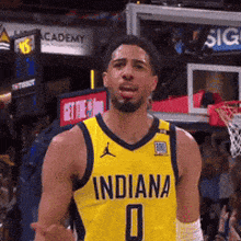 Tyrese Haliburton Gif