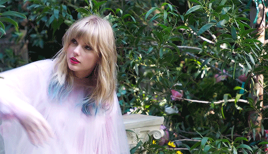 Taylor Swift Gif