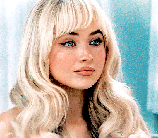 Sabrina Carpenter Gif