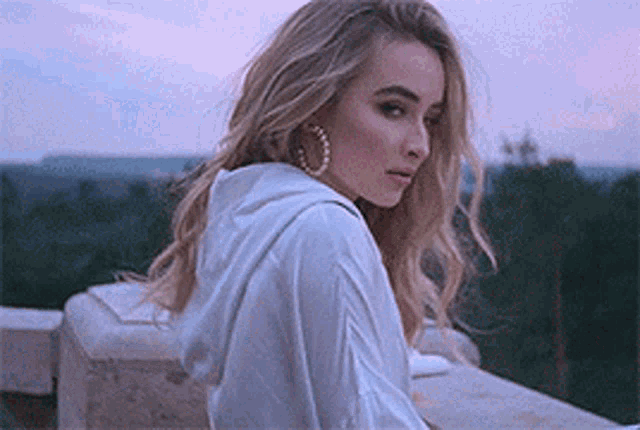 Sabrina Carpenter Gif