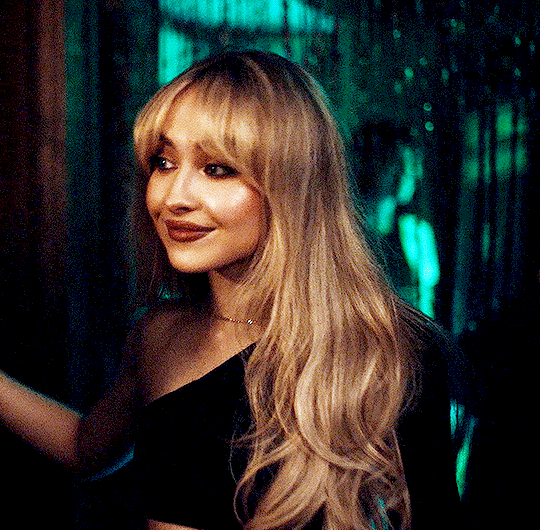 Sabrina Carpenter Gif