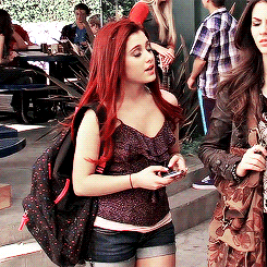 Ariana Grande Animated GIF